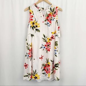NWT Old Navy Lace Up Floral Dress M